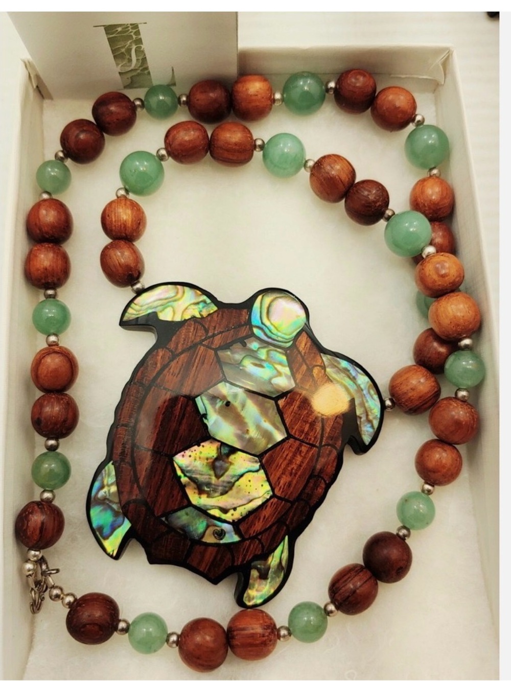 Green Bead and Wood Turtle Pendant Necklace